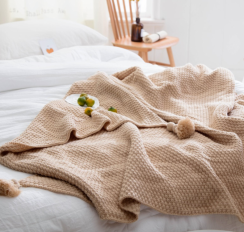 Heat Grove Chunky Knit Throw Blanket with Pom-Pom Fringe