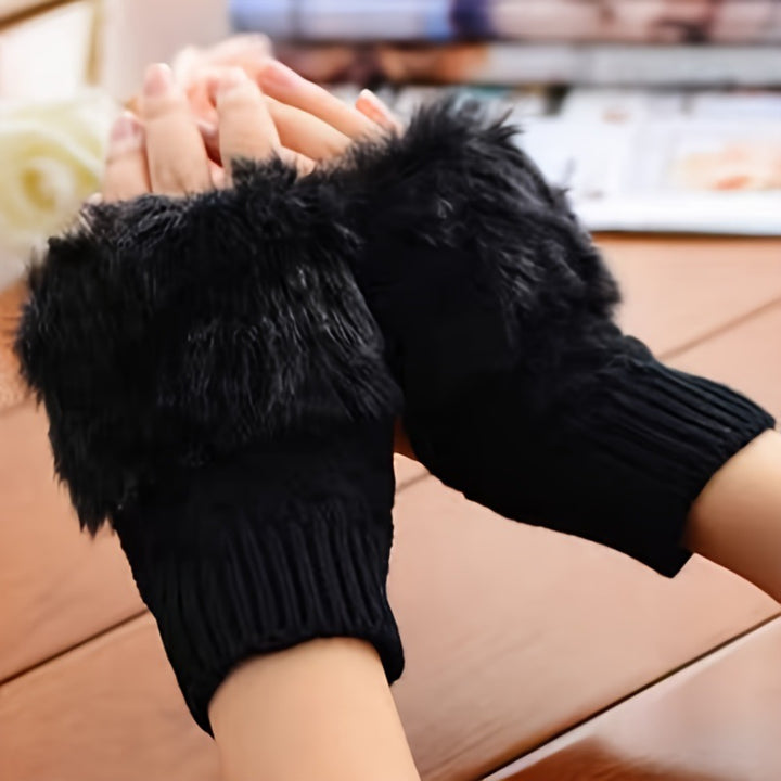 White fingerless knit gloves with faux fur