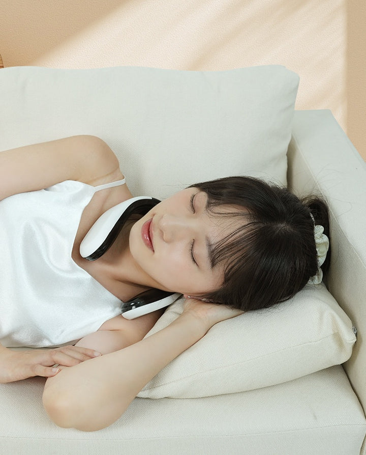 White U-shaped heated neck warmer