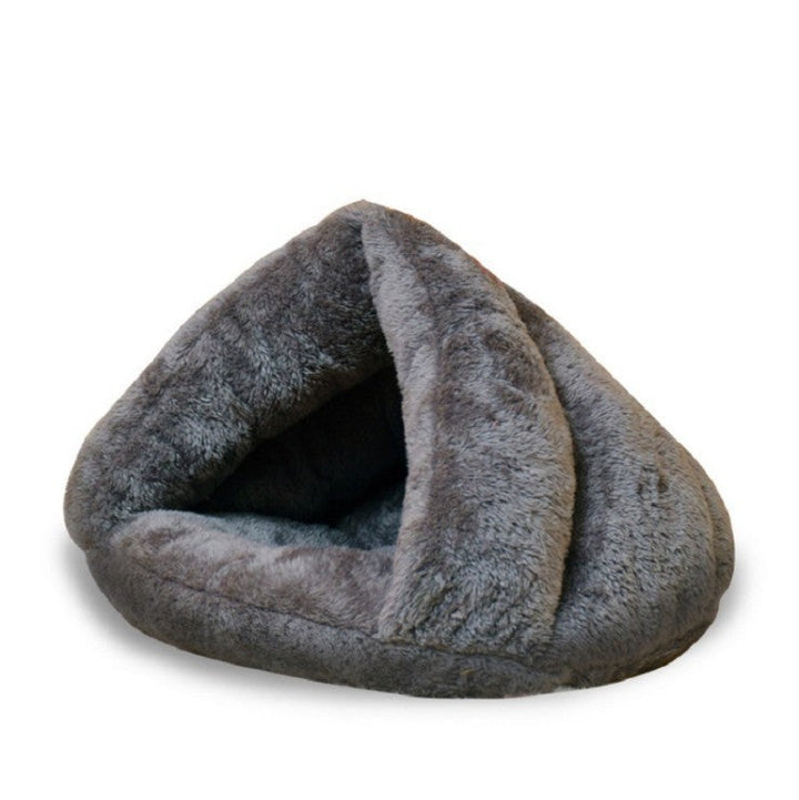 Self-Warming Cat Bed with Soft Faux Fur and Water-Resistant Base