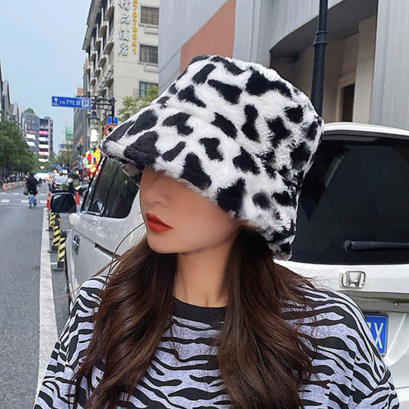 Fluffy leopard print faux fur bucket hat