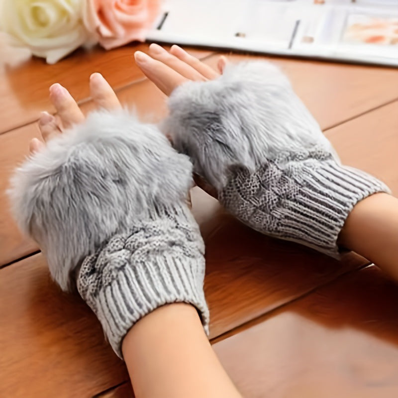 White fingerless knit gloves with faux fur