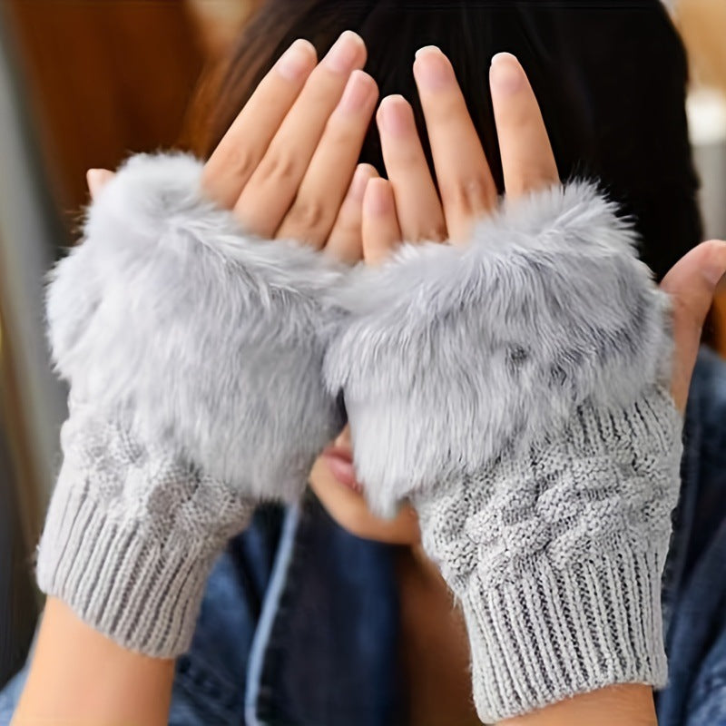 White fingerless knit gloves with faux fur