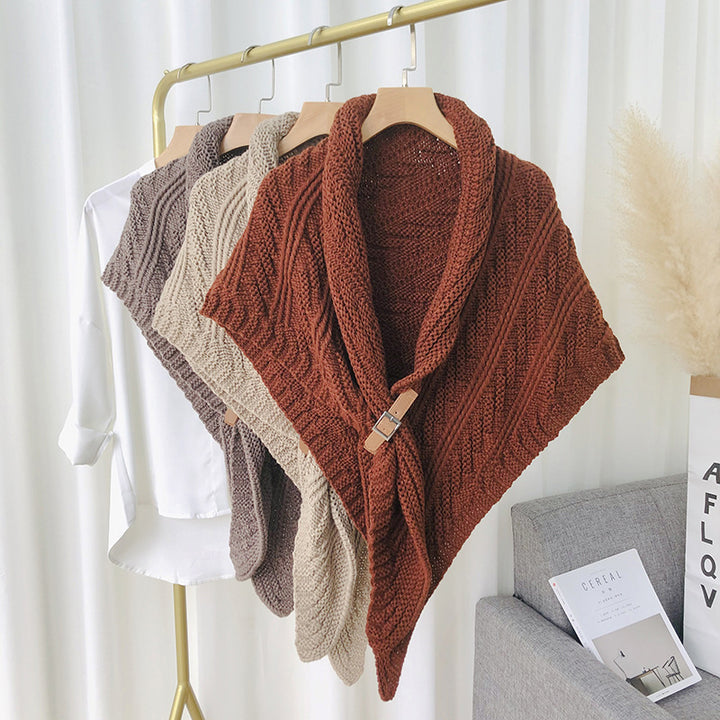 Chunky knit triangle scarf with buckle