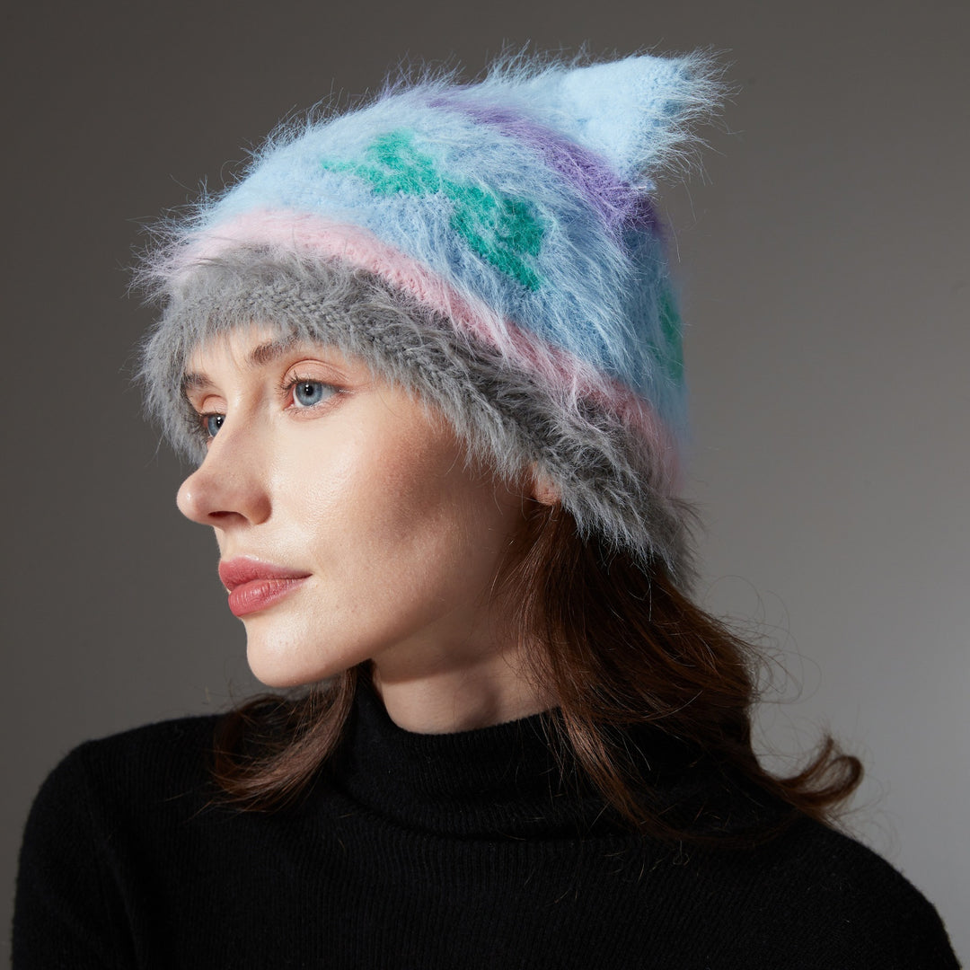 Fluffy cat ear beanie with bow pattern