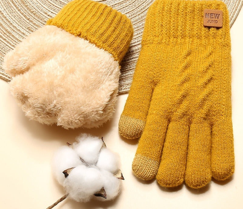 Beige cable knit gloves with plush lining