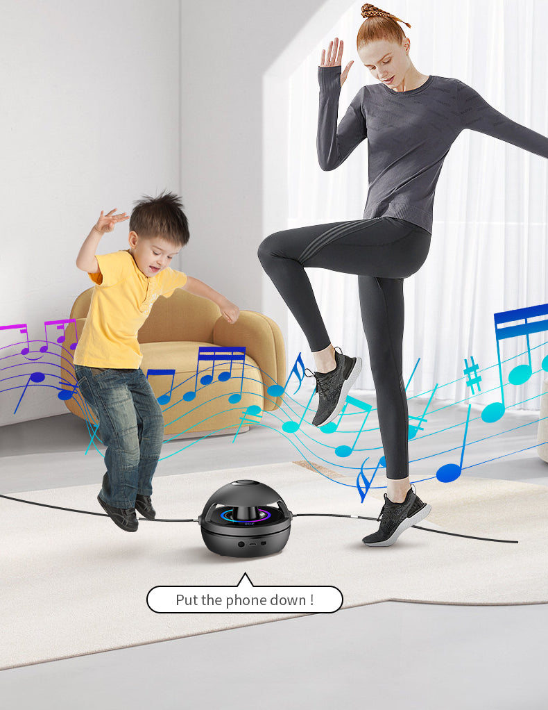 Automatic jump rope machine with rope arm