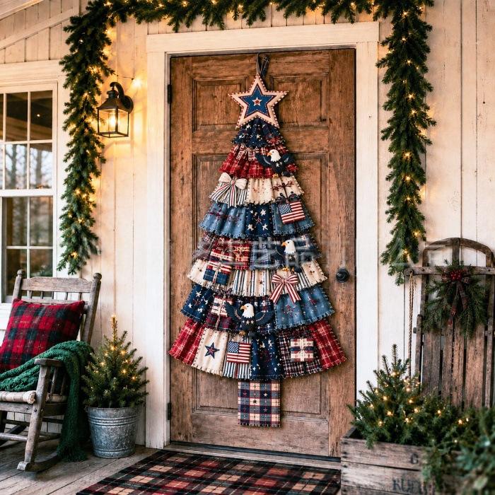 Patchwork-look Christmas tree door hanging