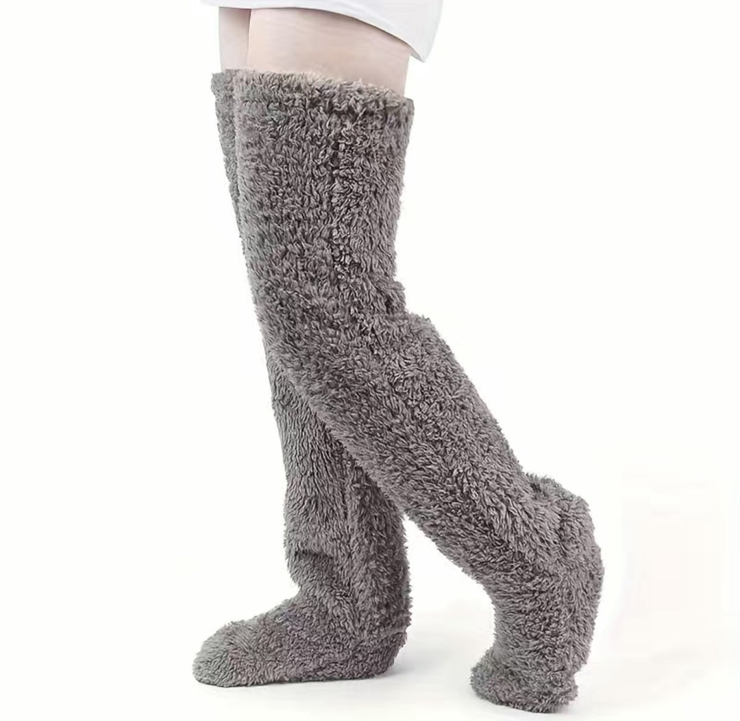 Fuzzy lilac over-the-knee plush socks