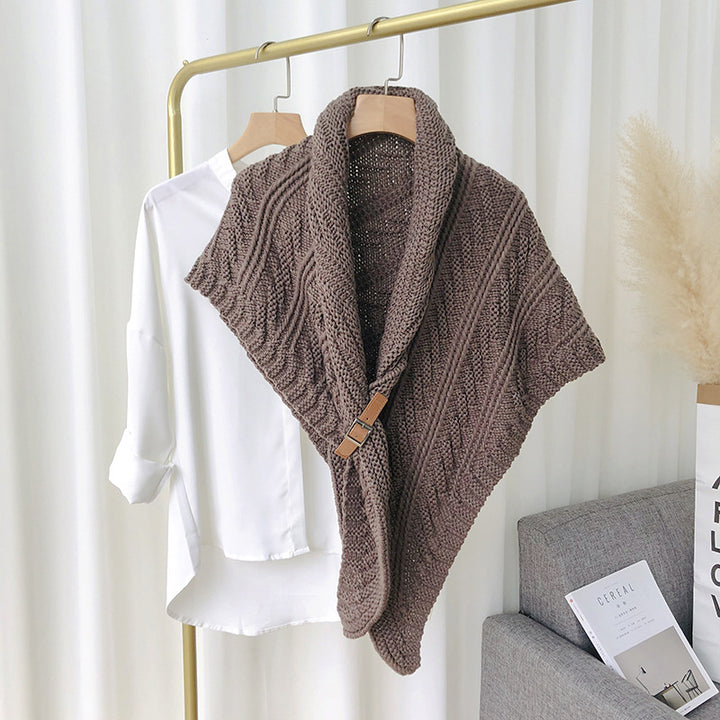 Chunky knit triangle scarf with buckle